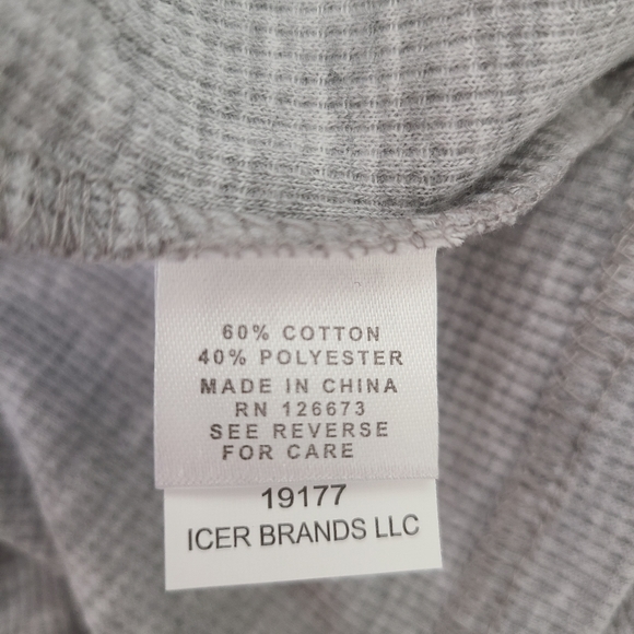 NFL Tampa Bay Buccaneers Long Sleeve Shirt Boys Size 18-20 (XL) - Picture 5 of 5